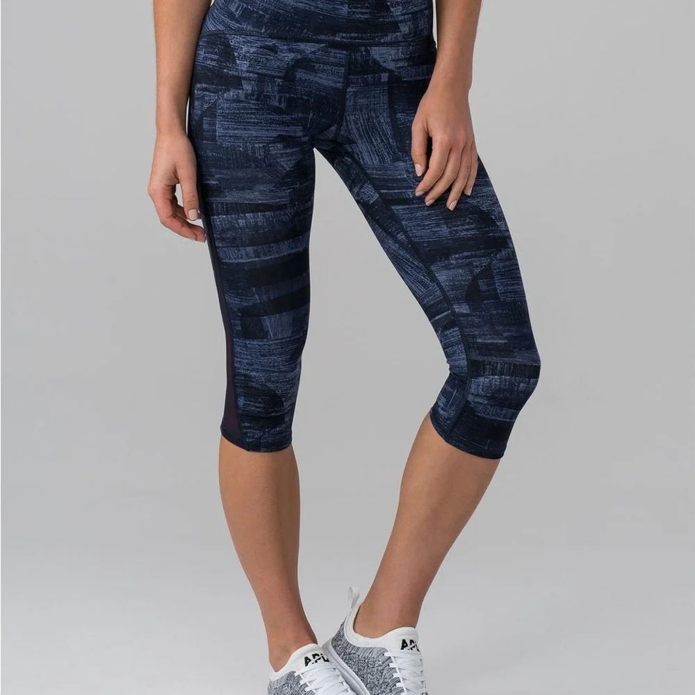 Lululemon Athletica Blue High-Waisted Capri Leggings